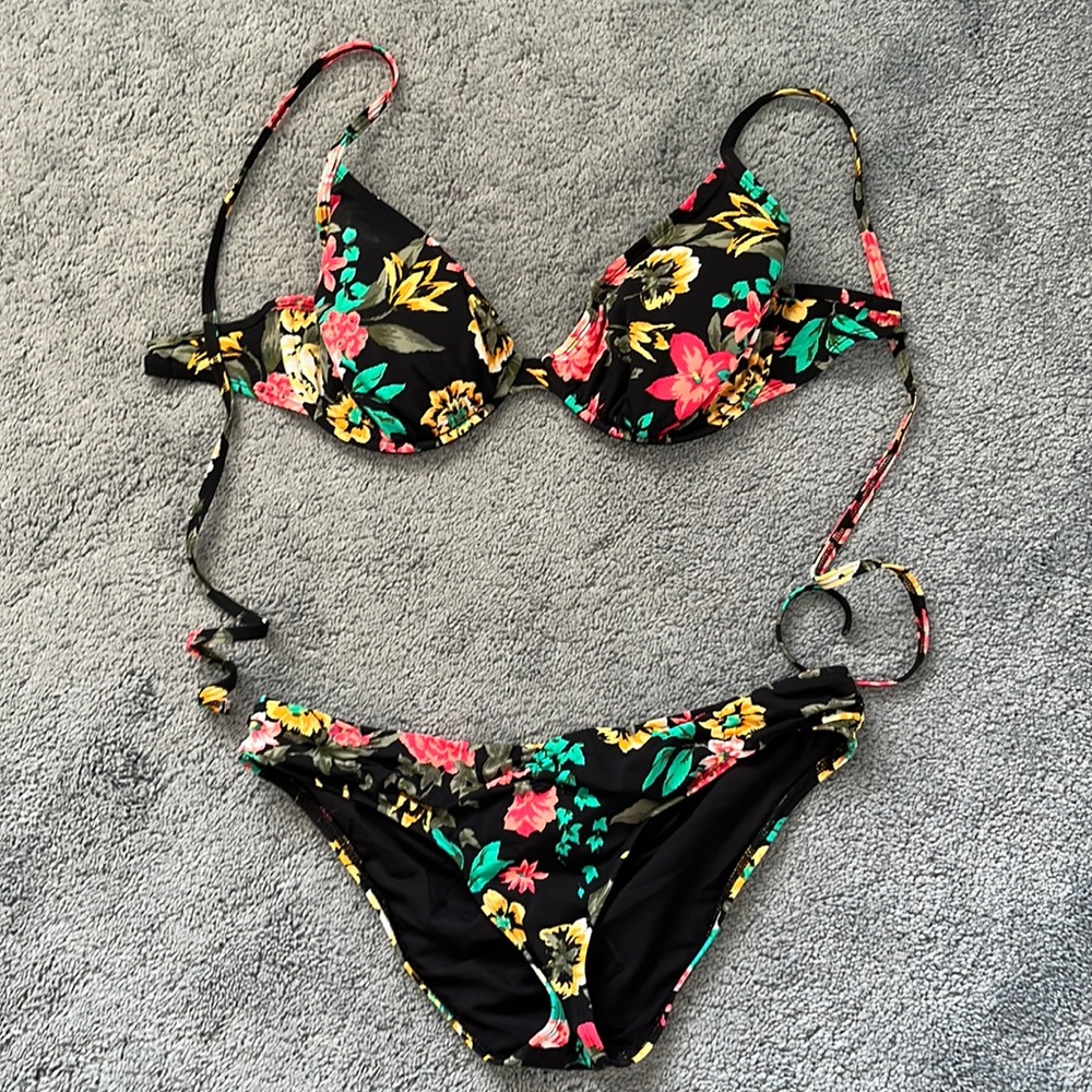 Skye Bikini set